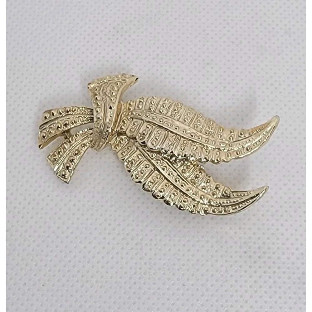 Vintage GERRY'S Signed Gold Tone Leaf Leaves Ribbon Brooch‎ Retro Fall Autumn